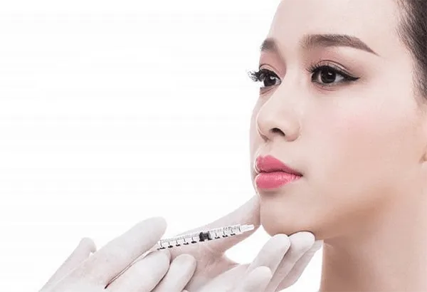 Mới tiêm filler cằm nên kiêng gì? Chuyên gia chia sẻ